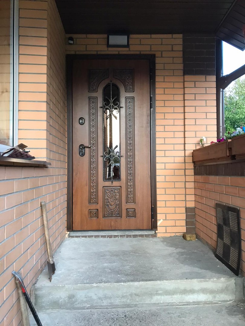Входные двери в дом с терморазрывом фото